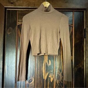 NWT Wilfred Cropped Mock Neck Top